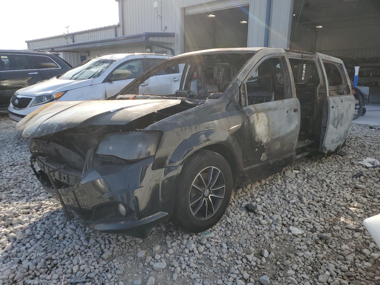 2018 Dodge Caravan - Image 1