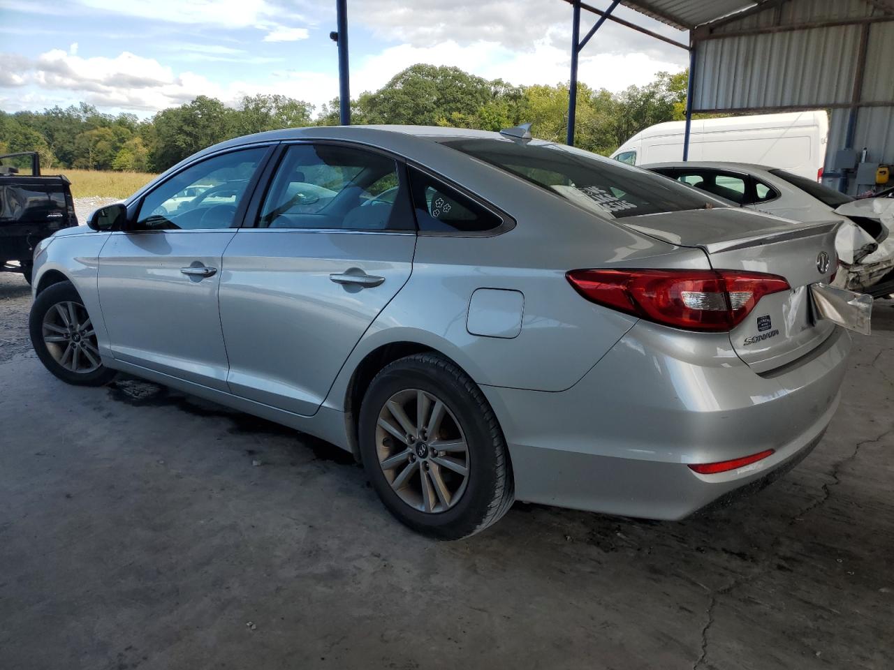 2015 Hyundai Sonata - Image 2