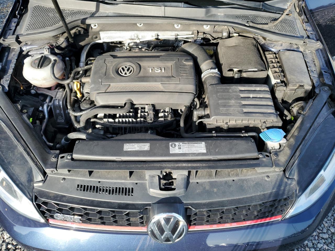 3VW4T7AU8HM004371 2017 Volkswagen Gti S