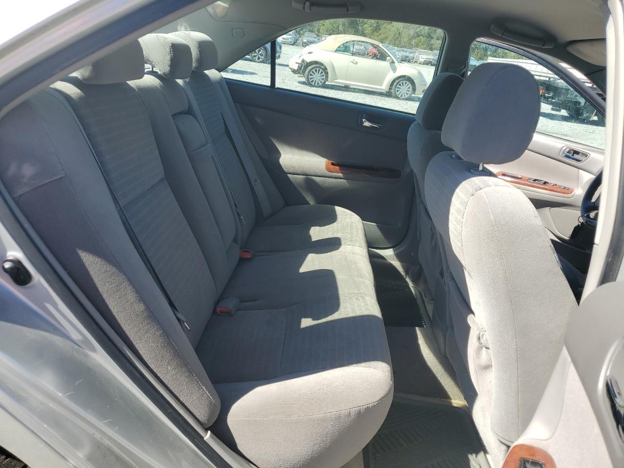 2005 Toyota Camry - Image 10