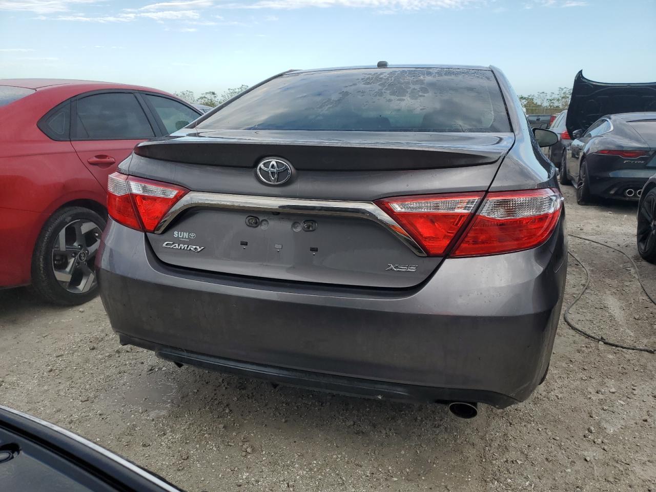 VIN 4T1BF1FK9GU204459 2016 TOYOTA CAMRY no.6