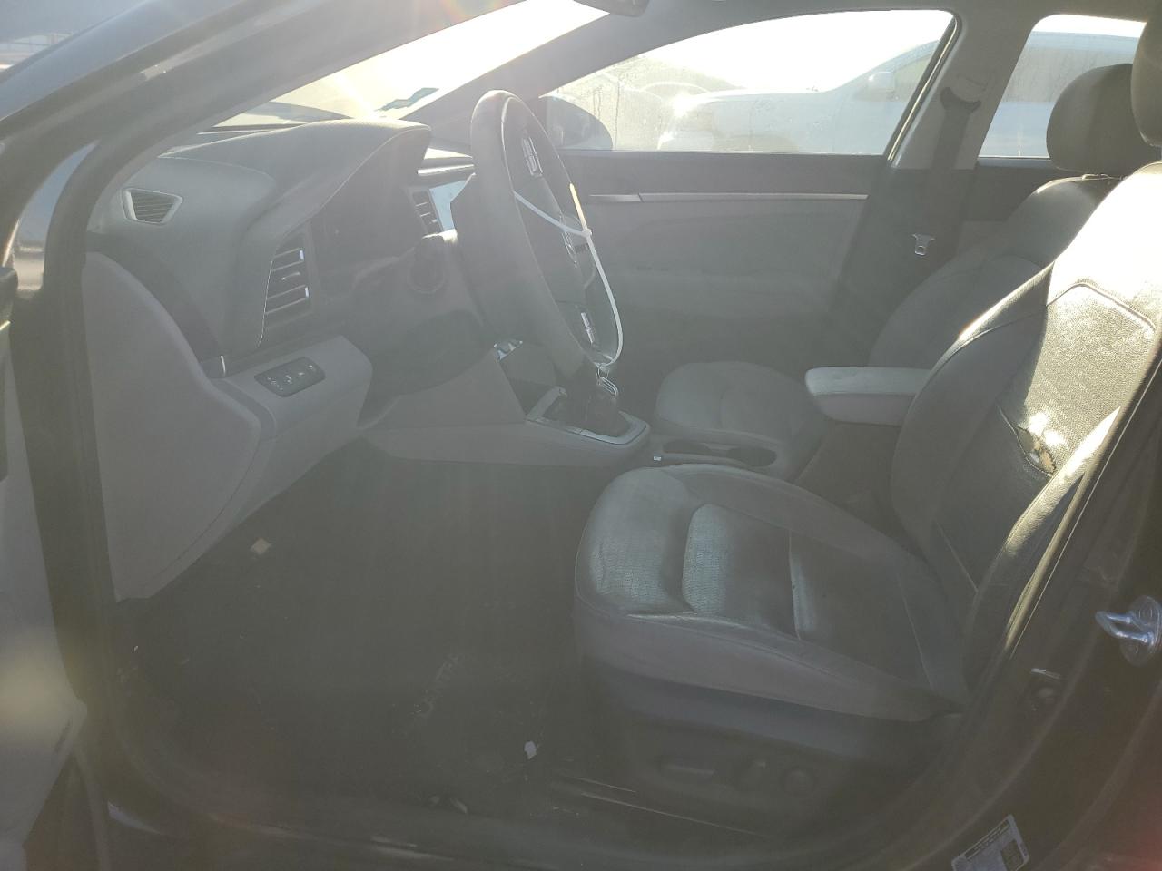 2020 Hyundai Elantra - Image 7