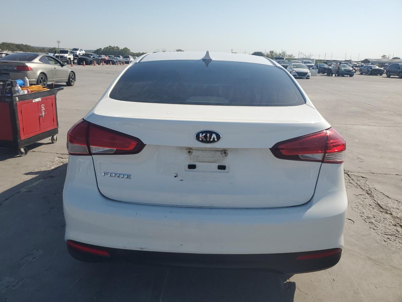 2018 Kia Forte Lx VIN: 3KPFK4A70JE231609 Lot: 76079474