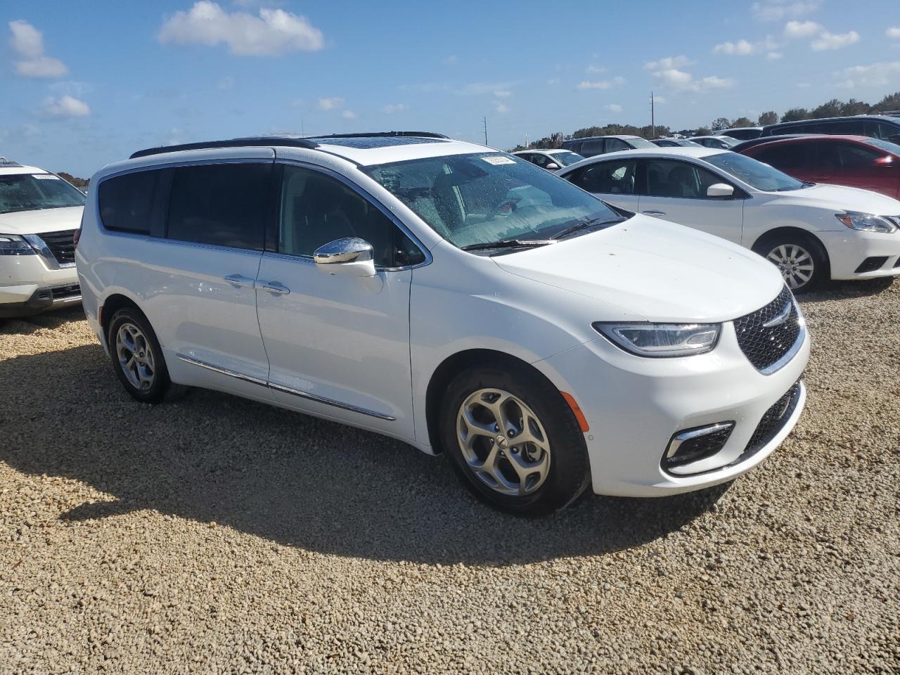 2022 Chrysler Pacifica - Image 4