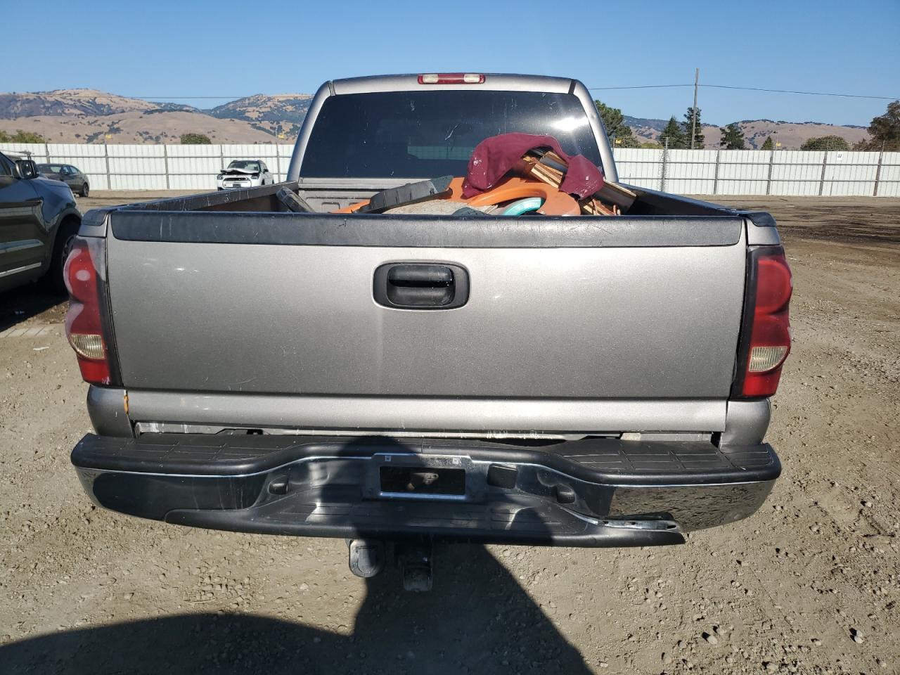 2007 GMC Sierra C1500 Classic Hd VIN: 1GTGC13U07F102660 Lot: 74766114