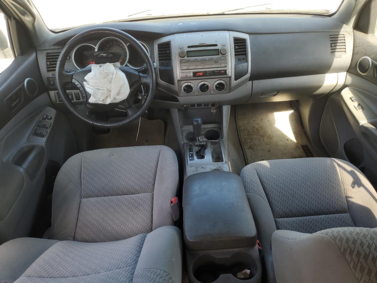2010 Toyota Tacoma - Image 8