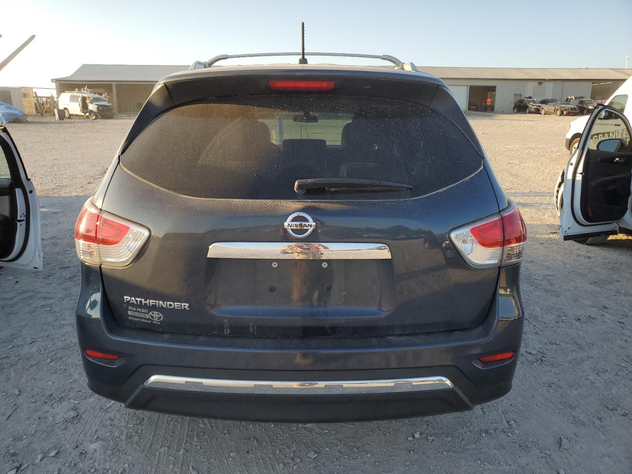 5N1AR2MN1FC721832 2015 Nissan Pathfinder S