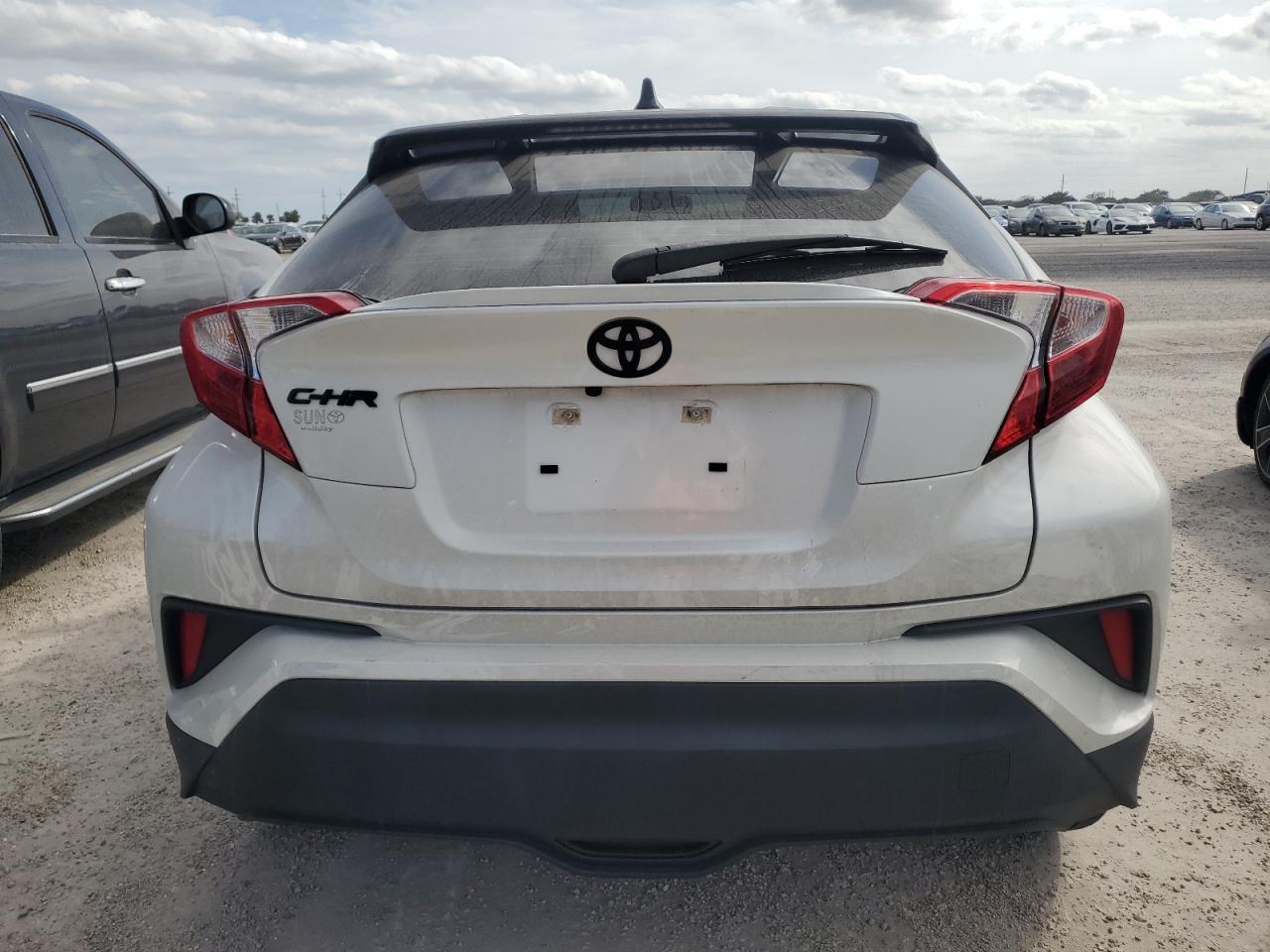 JTNKHMBX2M1111986 2021 Toyota C-Hr Xle