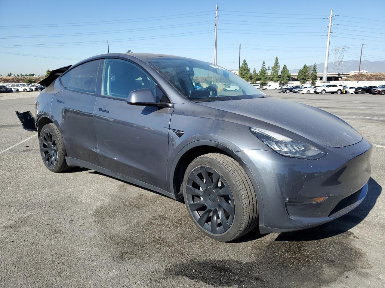 VIN 7SAYGDEE0NF423232 2022 TESLA MODEL Y no.4