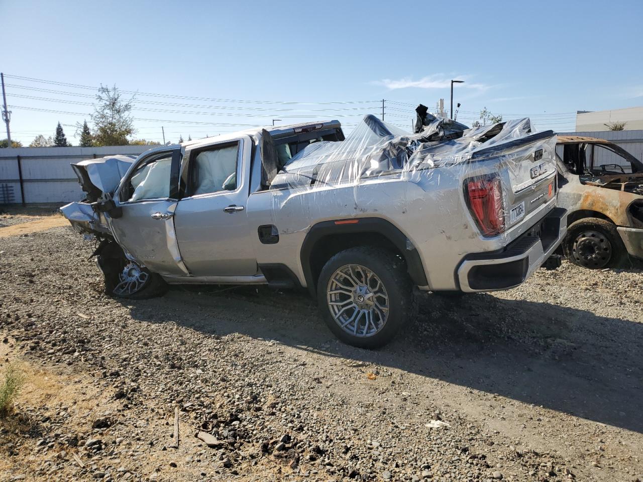 2021 GMC Sierra - Image 2