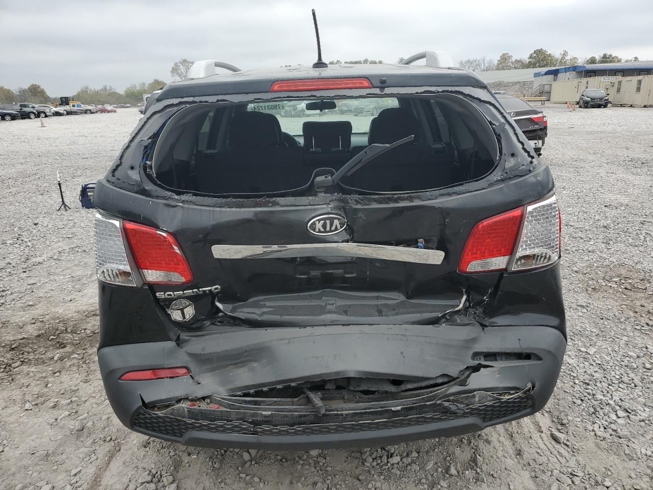 2011 Kia Sorento Base VIN: 5XYKTDA22BG176570 Lot: 78031724