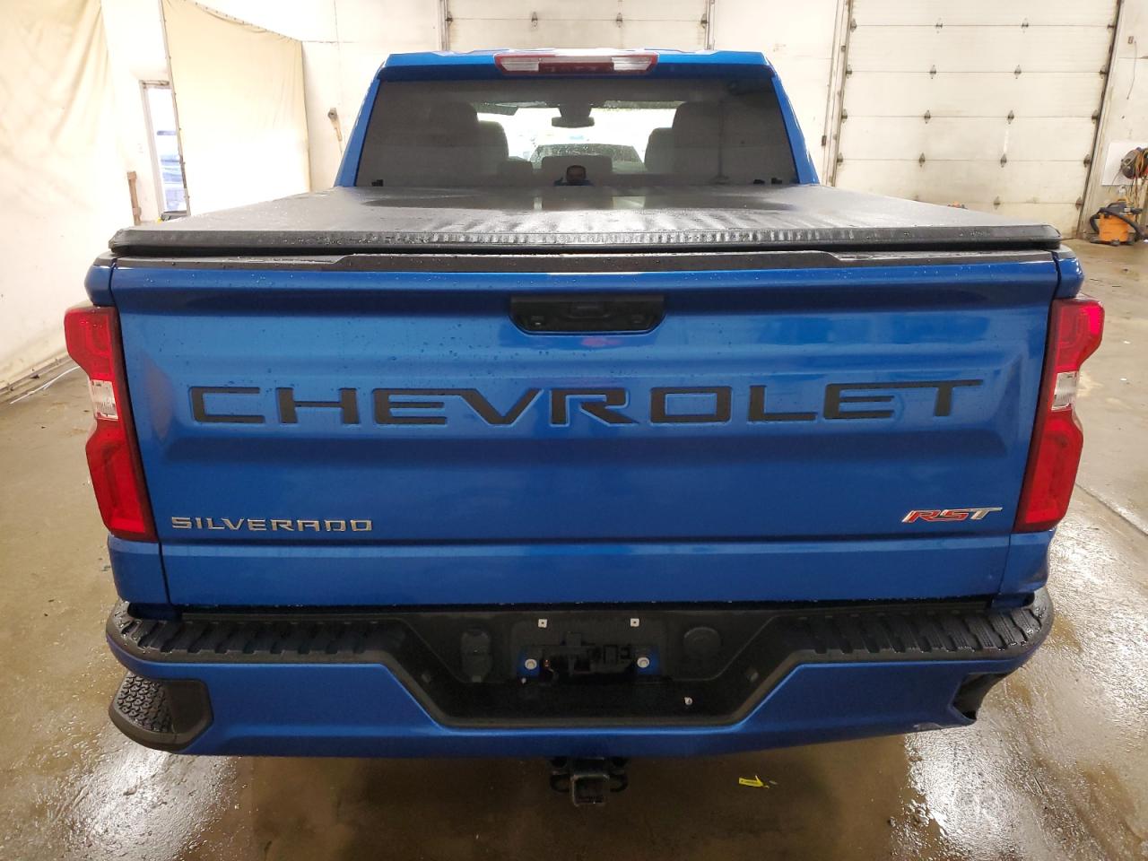 2022 Chevrolet Silverado - Image 6