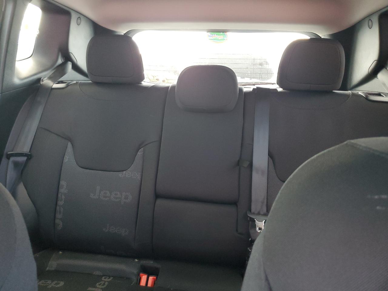 ZACCJABT3GPD82682 2016 Jeep Renegade Latitude