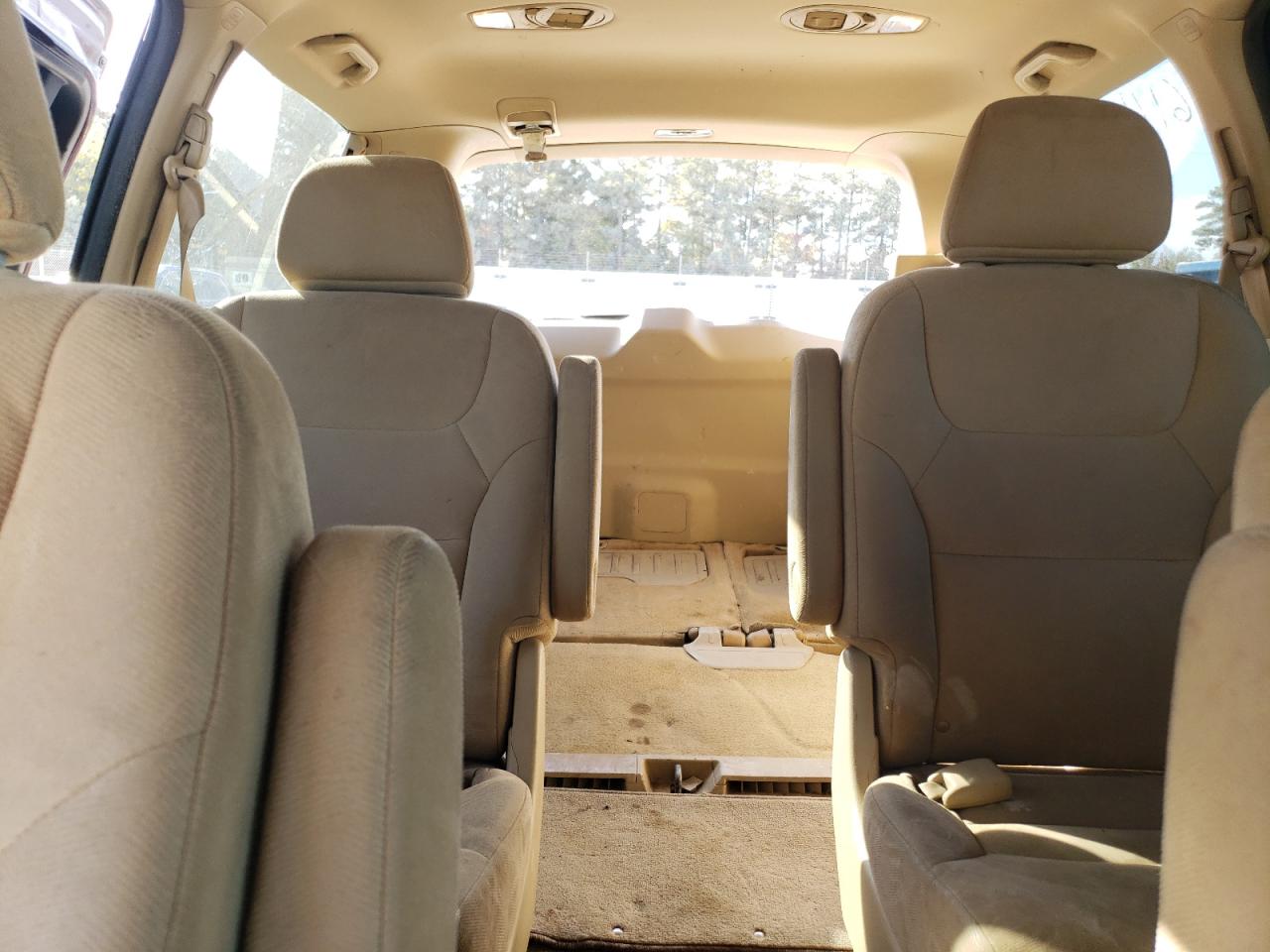 2008 Honda Odyssey - Image 10