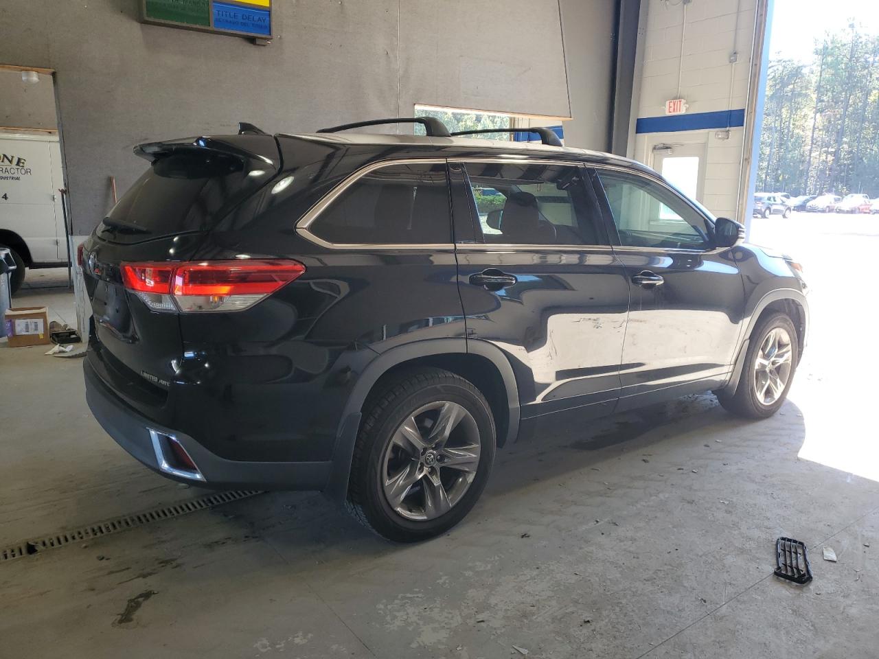 2019 Toyota Highlander - Image 3