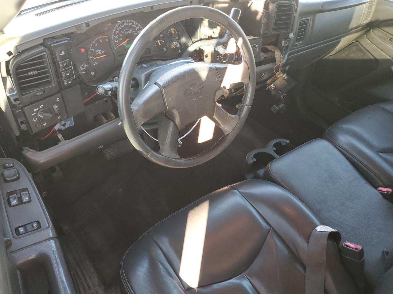 2005 Chevrolet Silverado K3500 VIN: 1GBJK34215E323290 Lot: 77024944