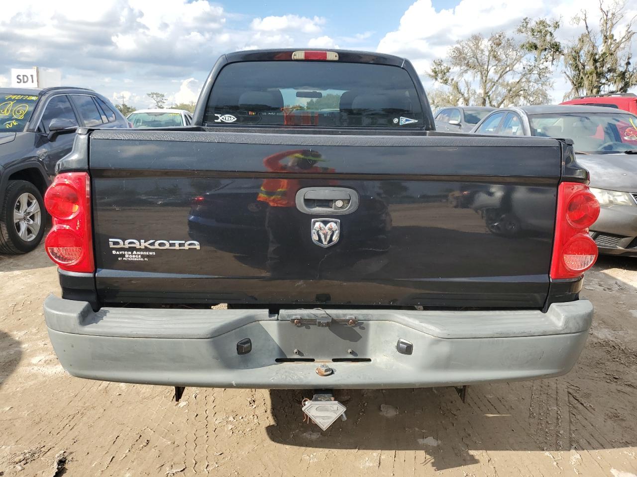 1D7HE28K07S218675 2007 Dodge Dakota Quad