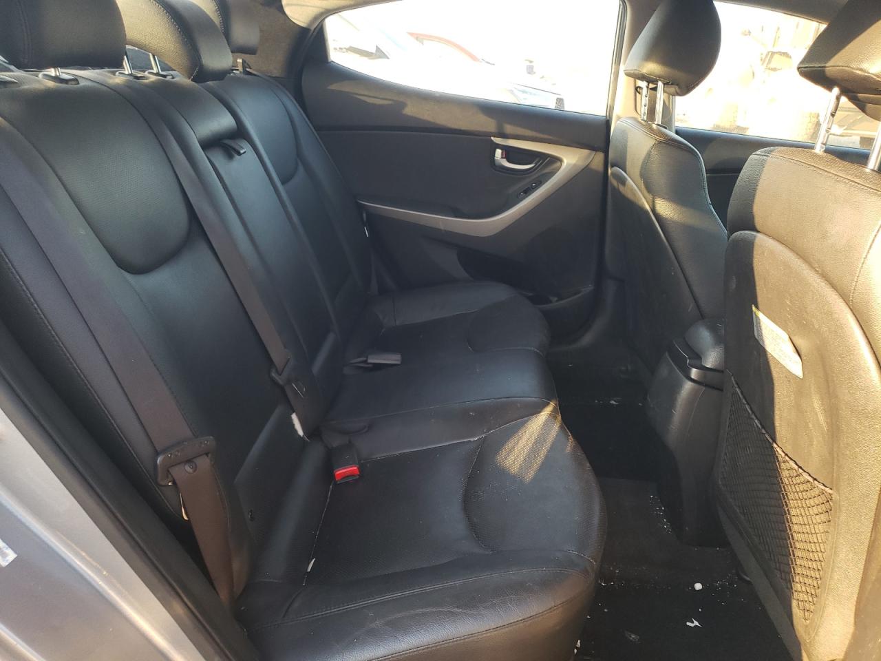 2014 Hyundai Elantra - Image 11