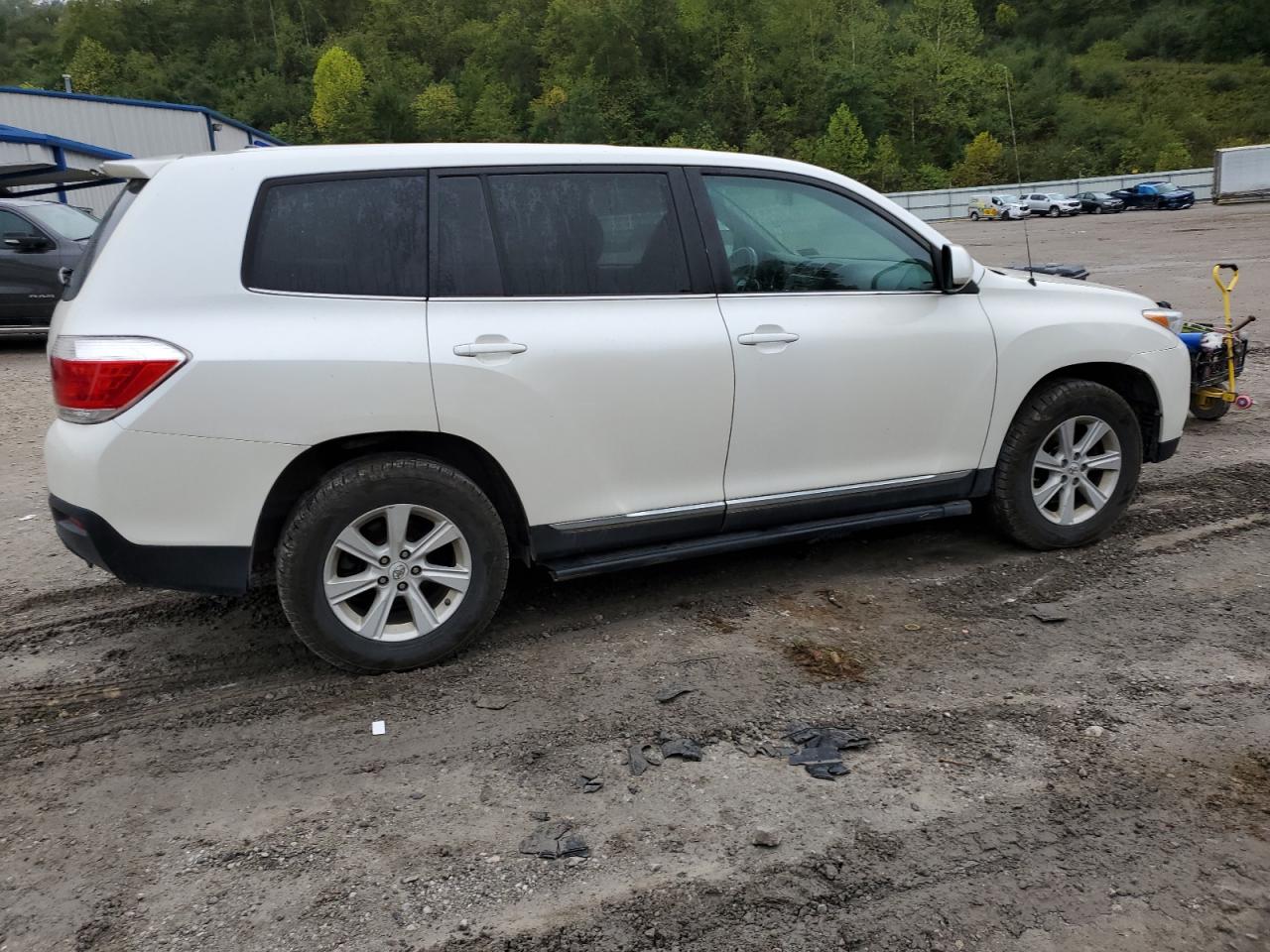 5TDBK3EH7CS121225 2012 Toyota Highlander Base