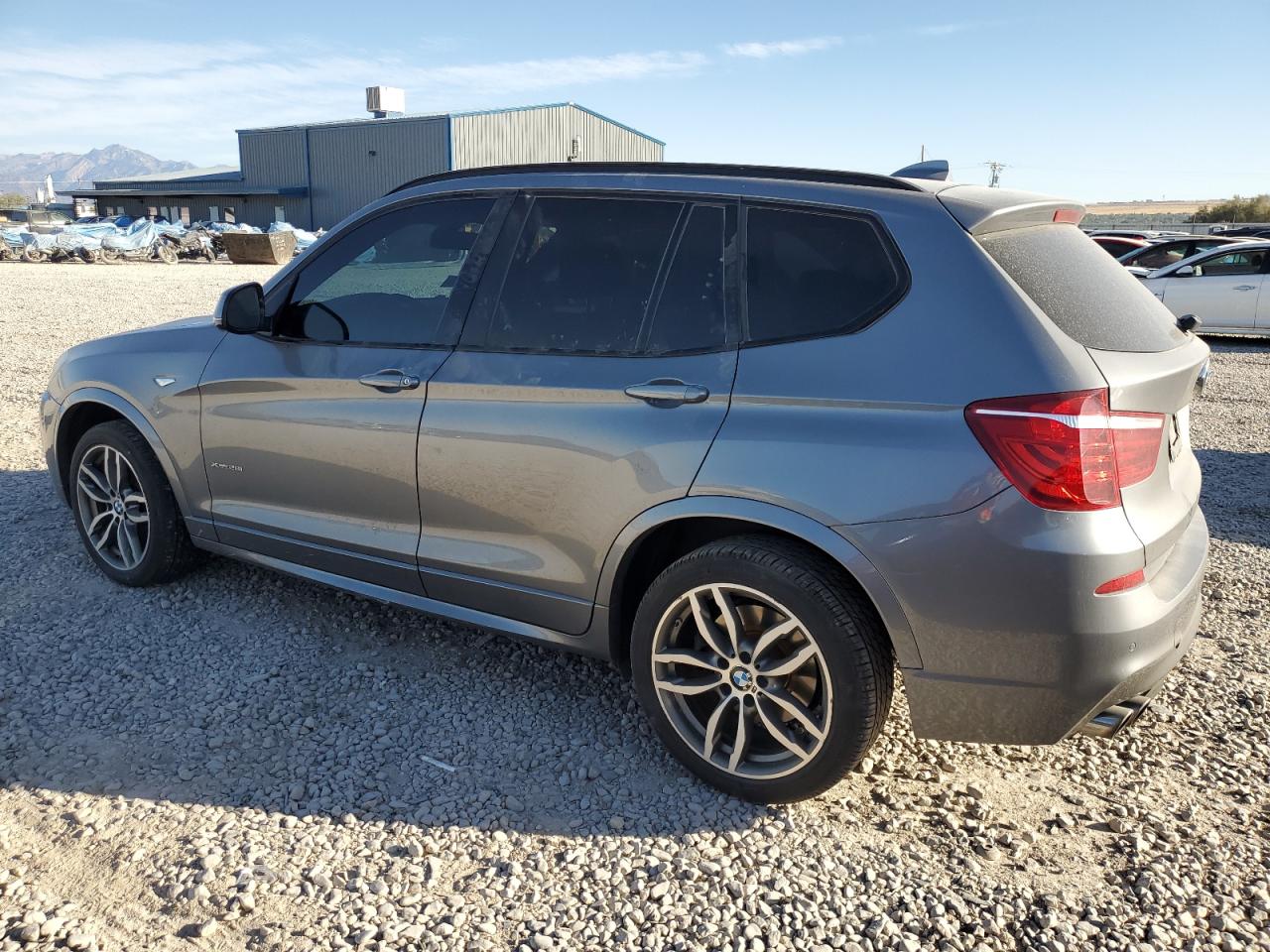 VIN 5UXWX9C30H0W75714 2017 BMW X3 no.2