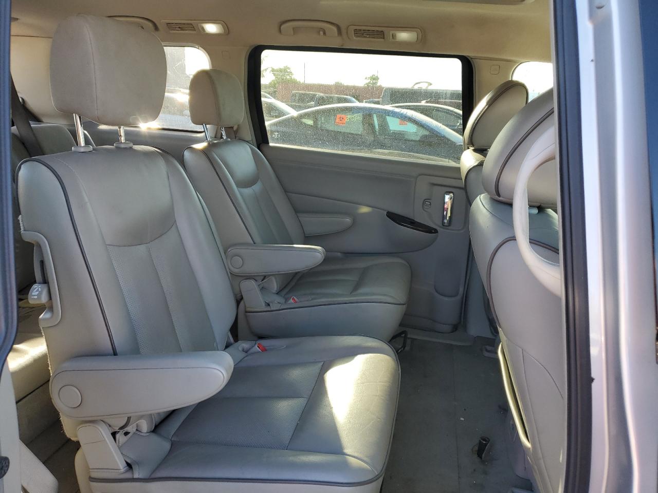 2013 Nissan Quest - Image 11