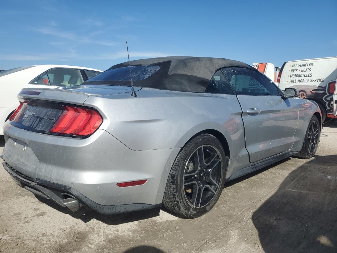 2019 Ford Mustang - Image 3