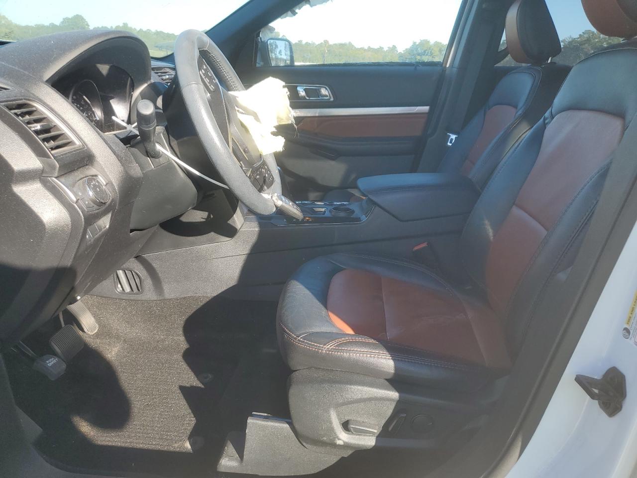 2019 Ford Explorer - Image 7