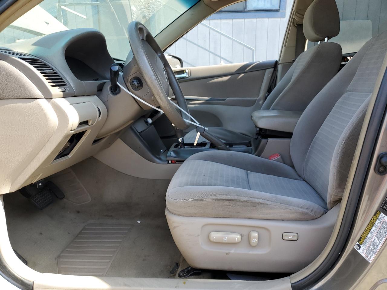 2005 Toyota Camry - Image 7