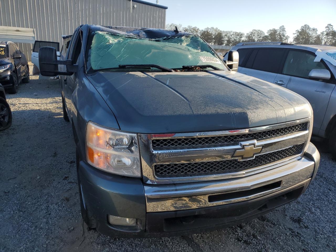 2011 Chevrolet Silverado - Image 5