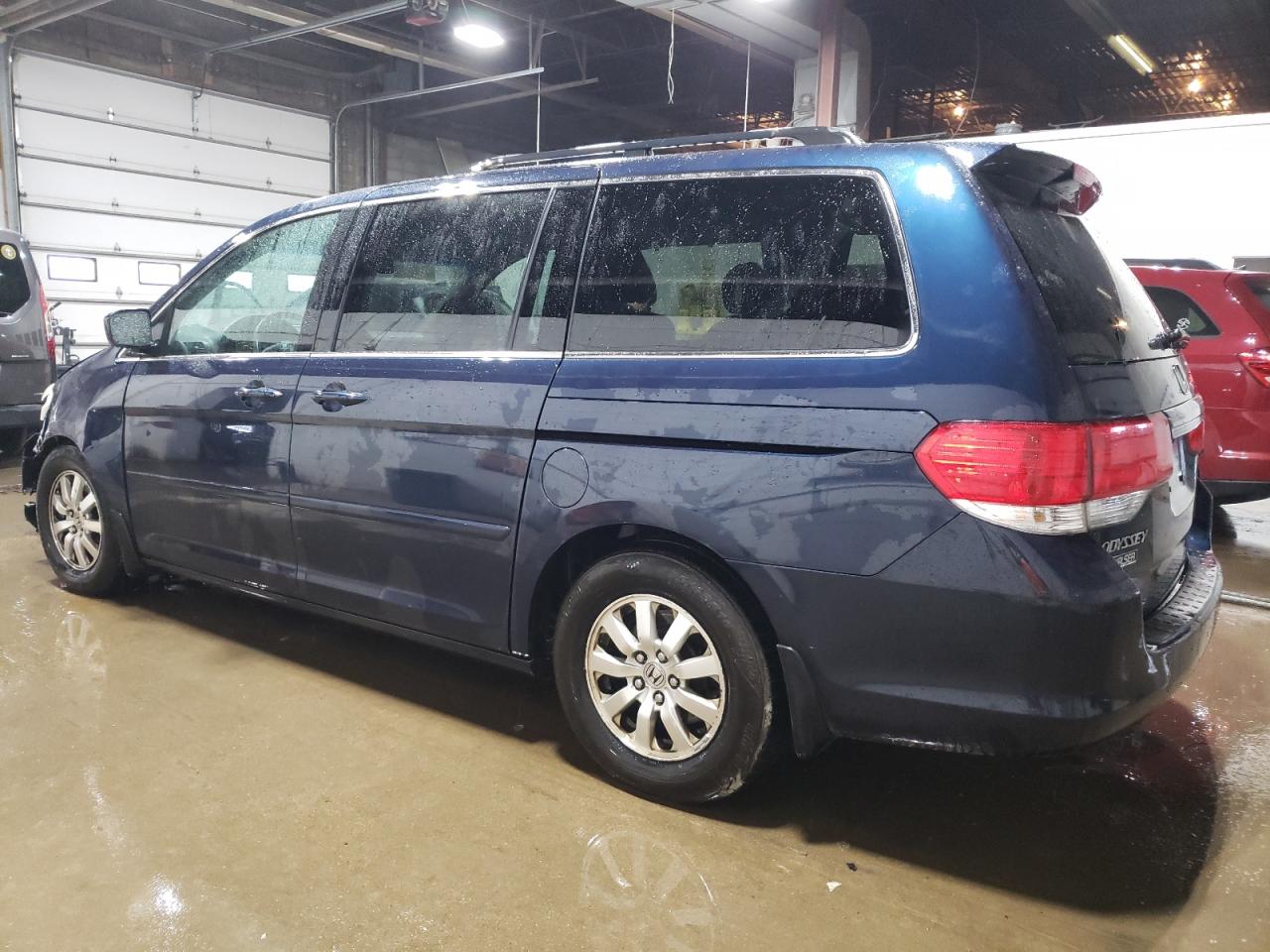 2009 Honda Odyssey - Image 2