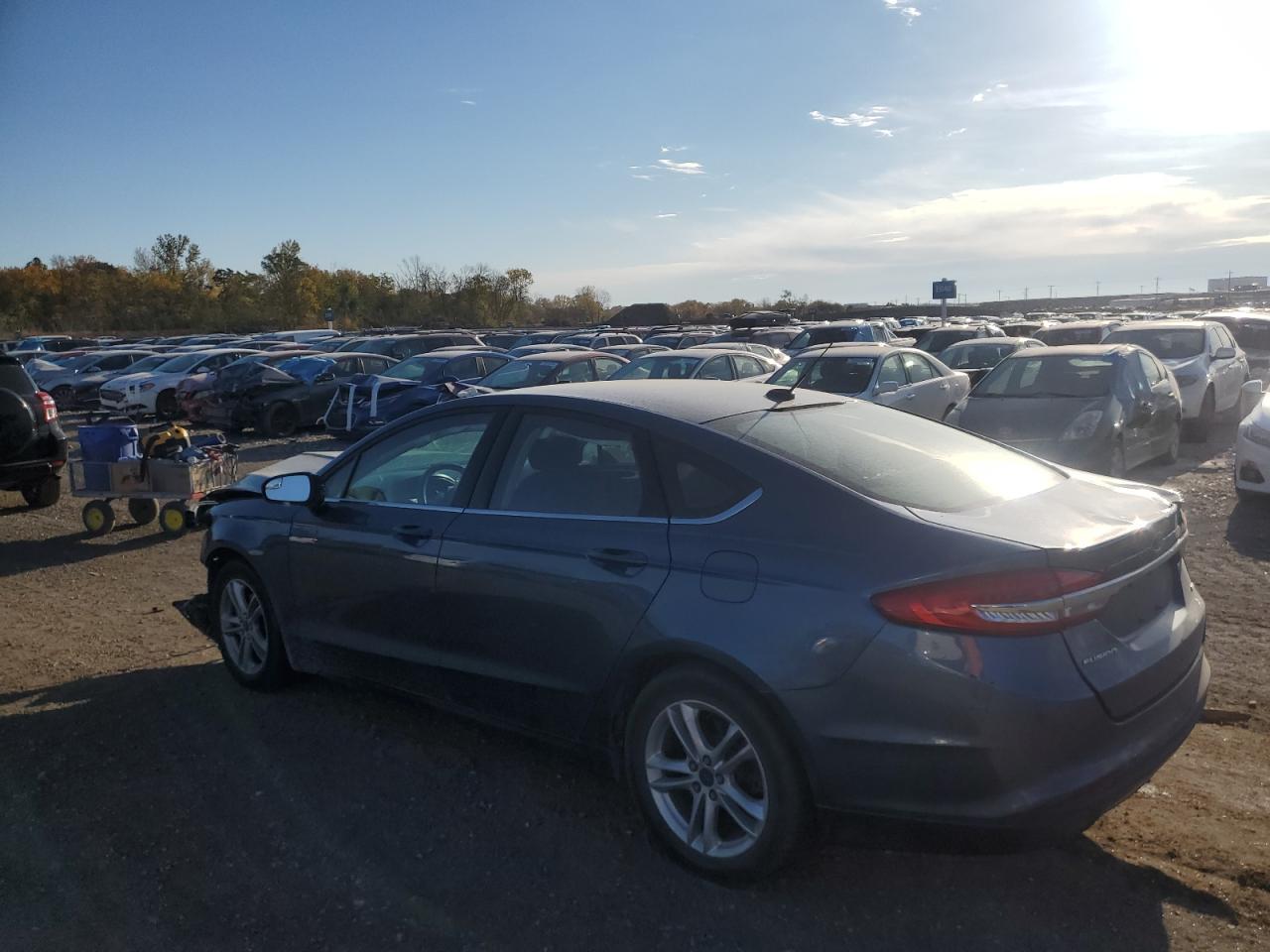 VIN 3FA6P0H72JR129775 2018 FORD FUSION no.2