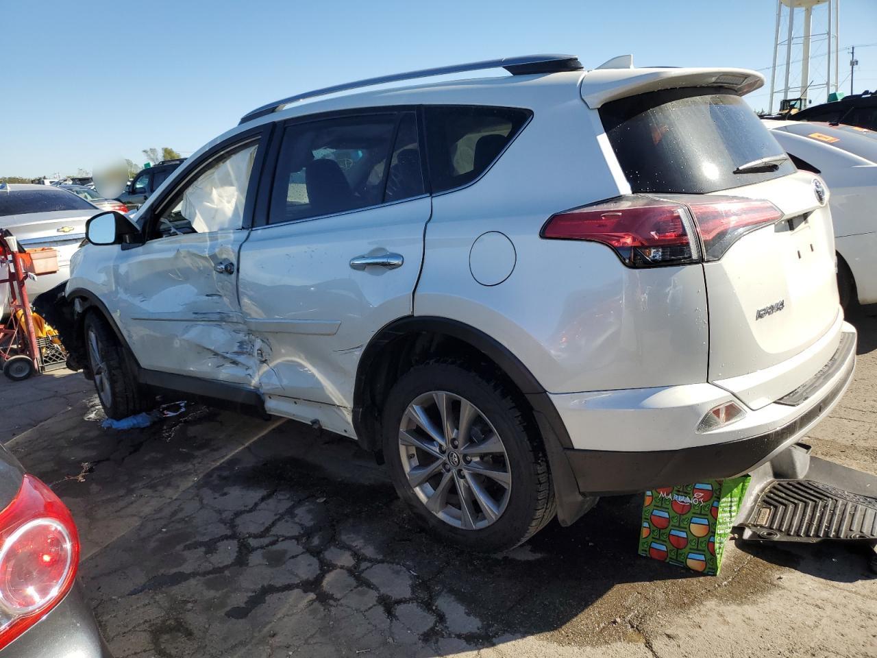 2017 Toyota RAV 4 - Image 2