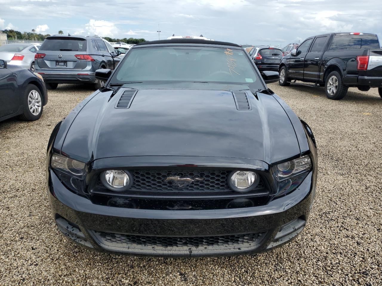 2014 Ford Mustang - Image 5