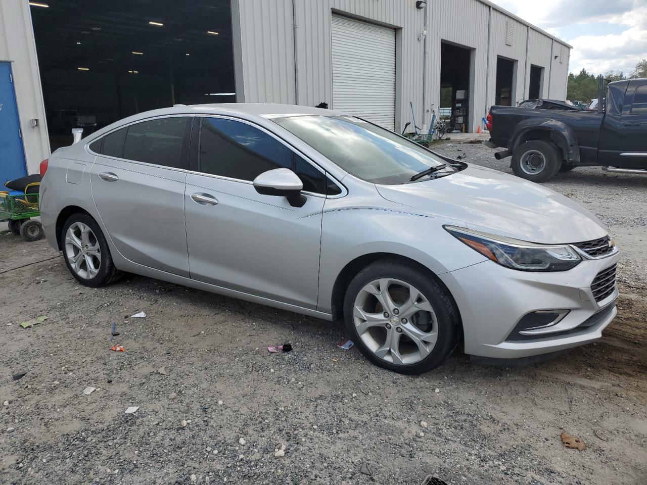 2017 Chevrolet Cruze - Image 4