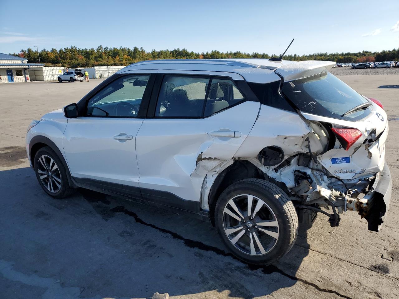 2019 Nissan Kicks - Image 2