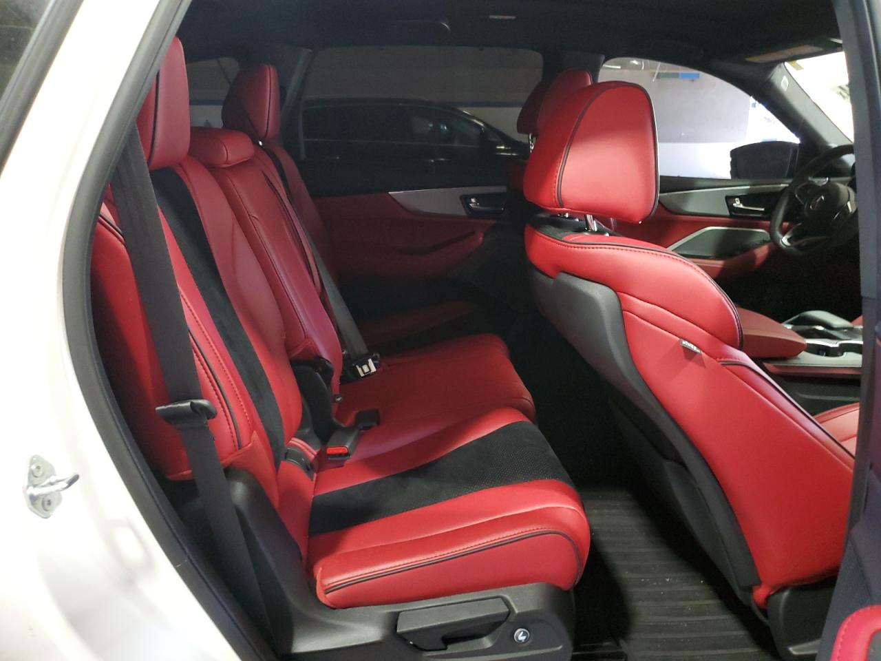 2024 Acura MDX - Image 11
