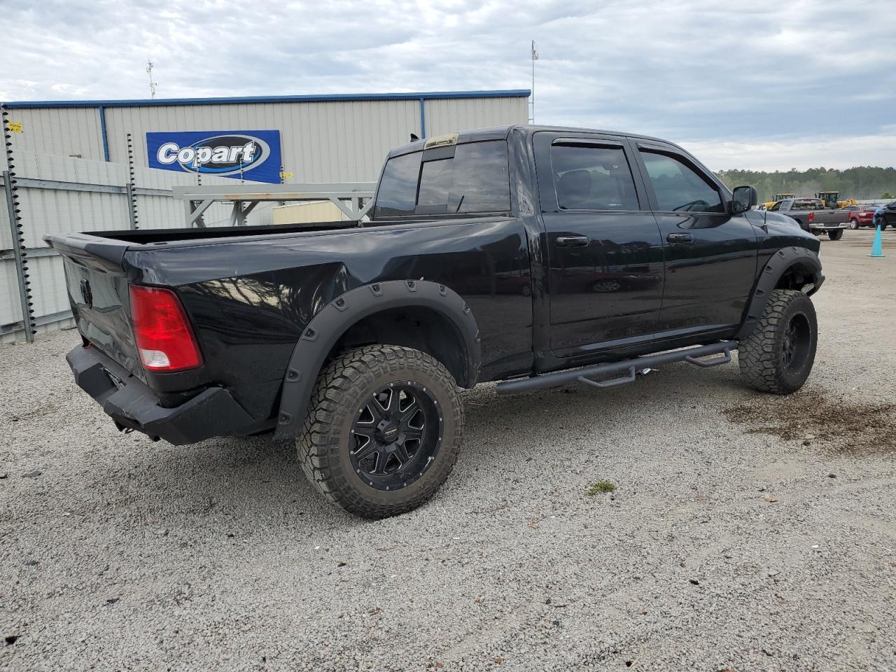 2019 RAM 1500 - Image 3