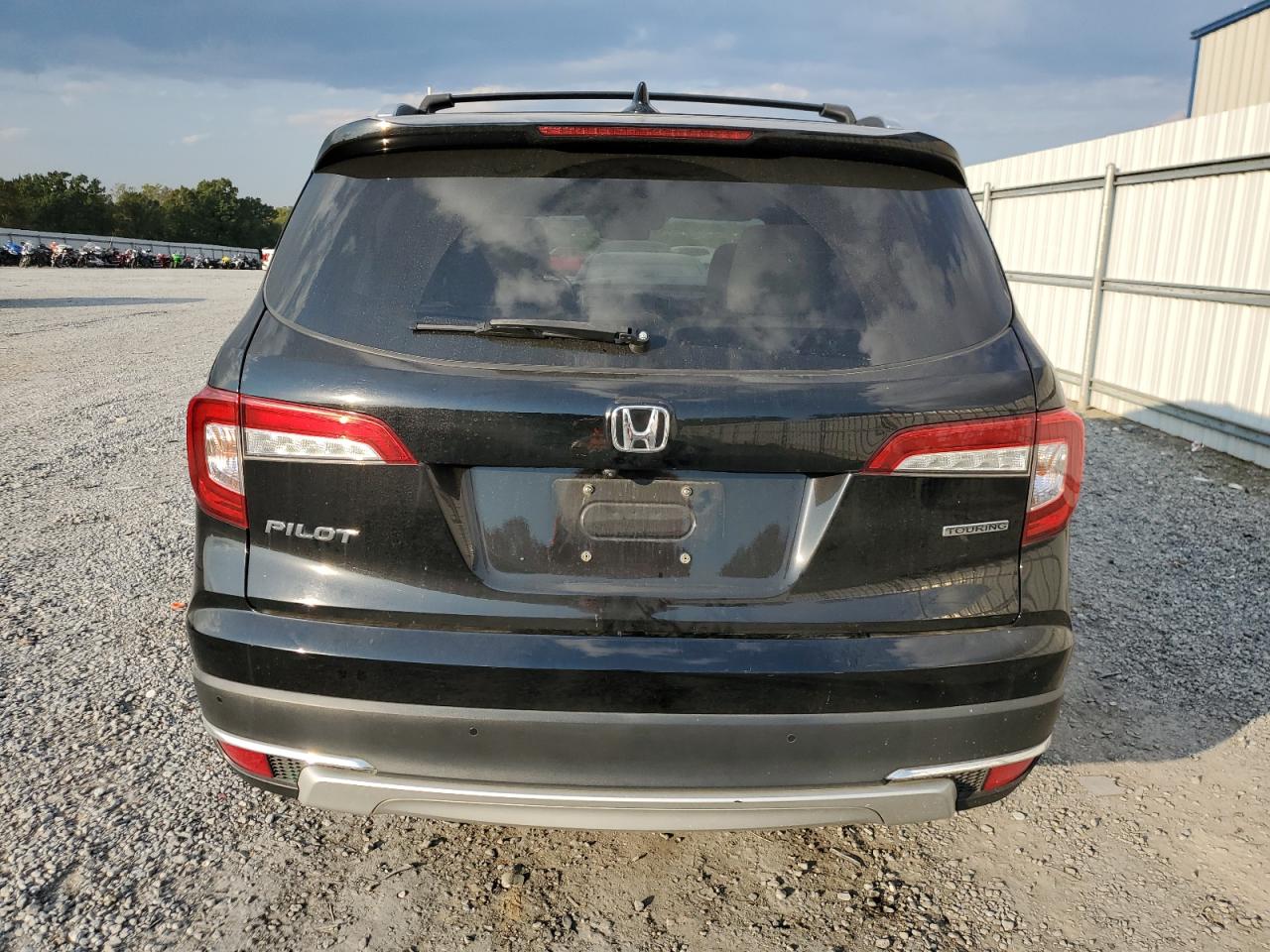 5FNYF5H9XKB028412 2019 Honda Pilot Touring