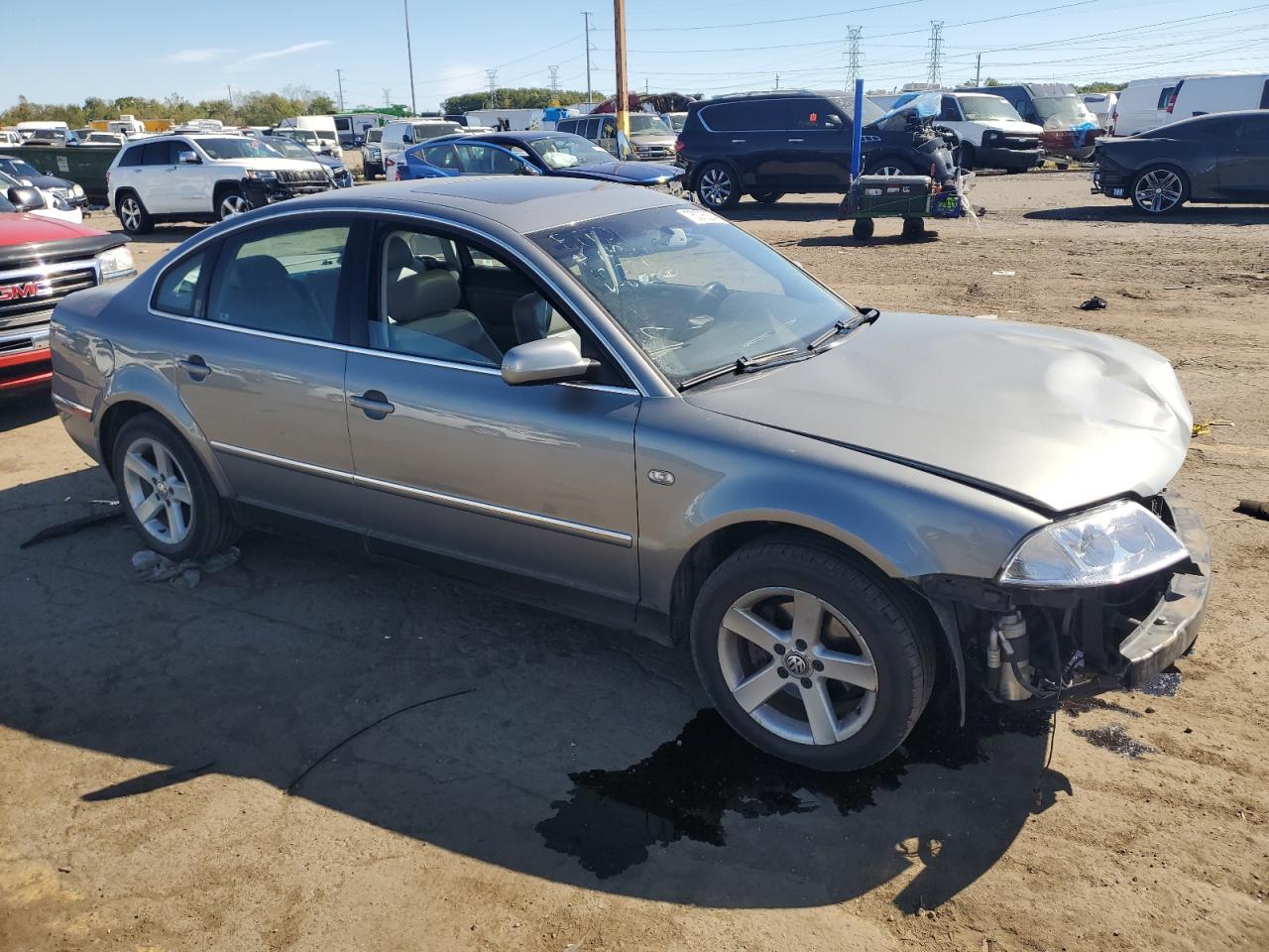 2004 Volkswagen Passat - Image 4