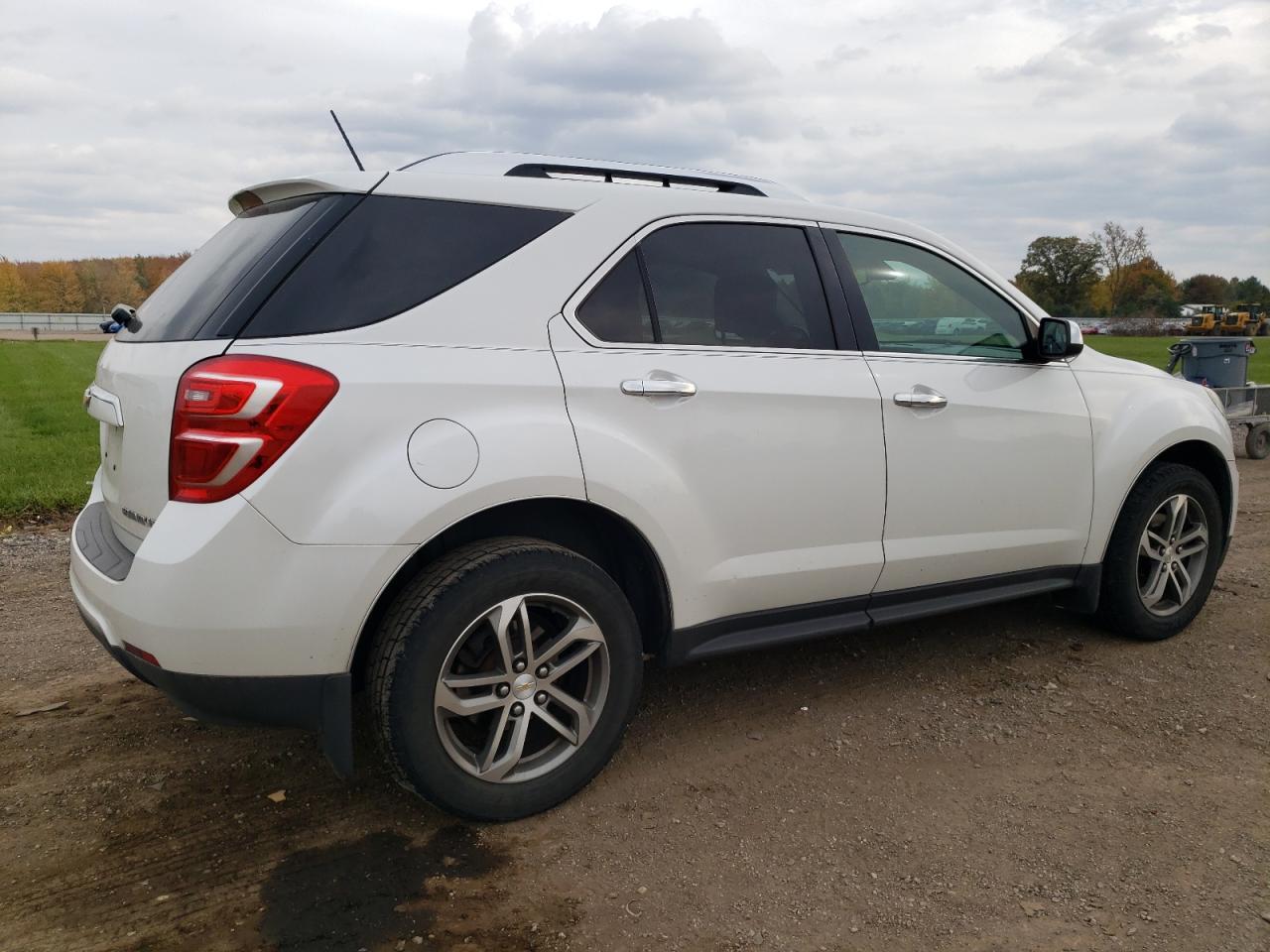 2016 Chevrolet Equinox - Image 3