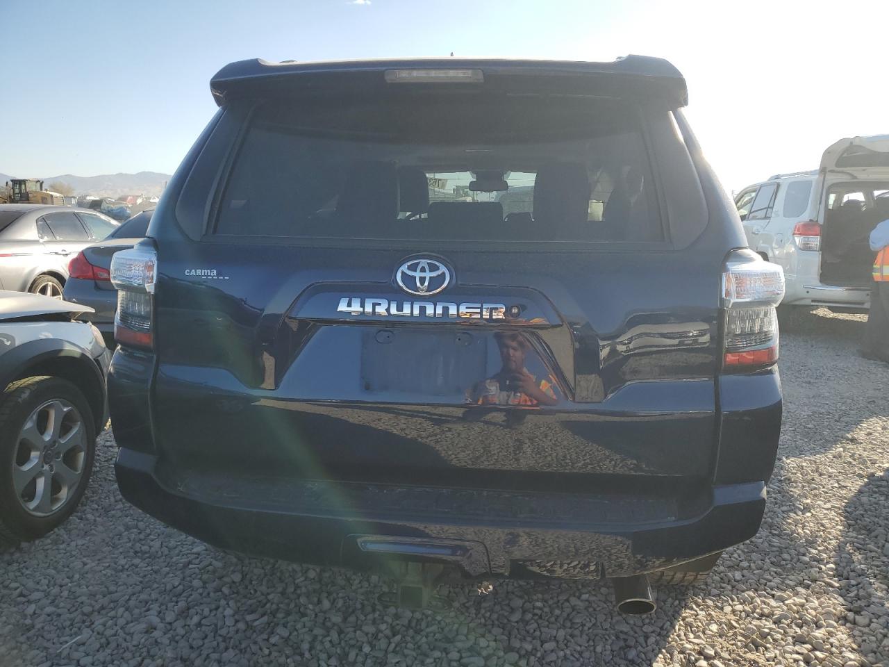 JTEBU5JR3F5219386 2015 Toyota 4Runner Sr5