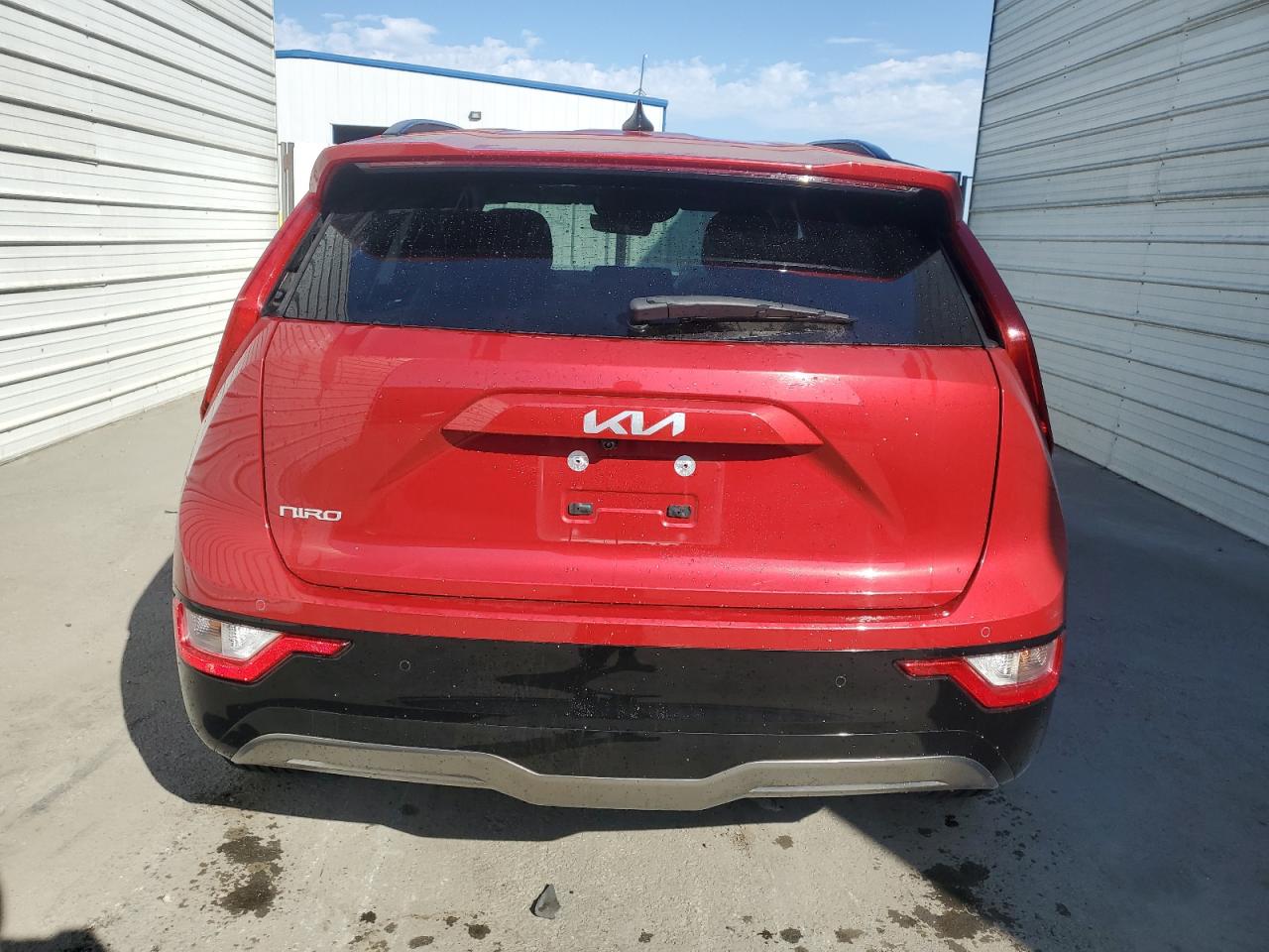 KNDCR3L14P5022685 2023 Kia Niro Wind