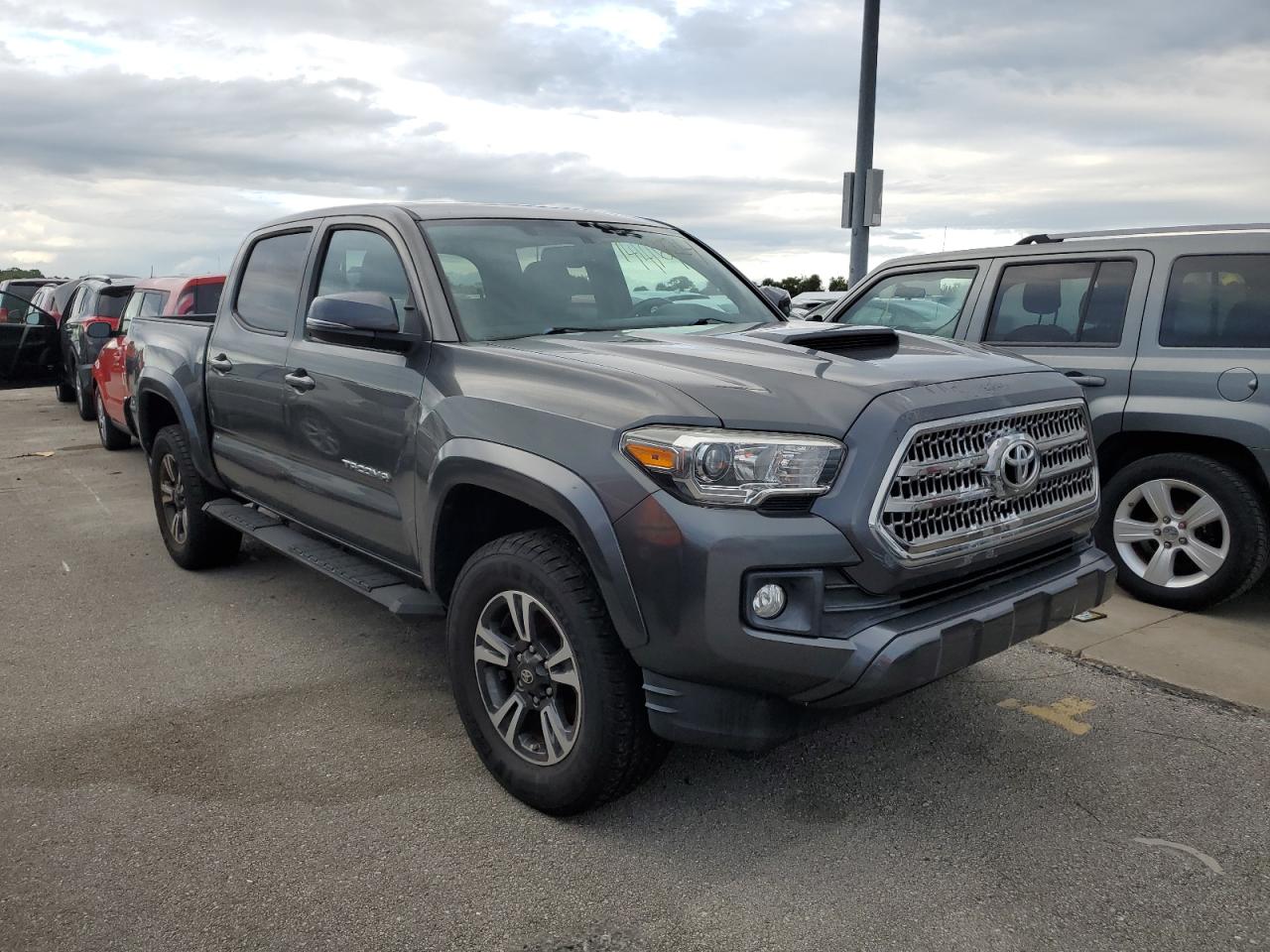 2017 Toyota Tacoma - Image 4