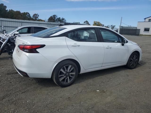 3N1CN8EV8ML885139 Nissan Versa SV 3