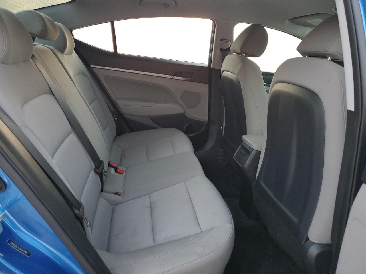 2018 Hyundai Elantra - Image 10