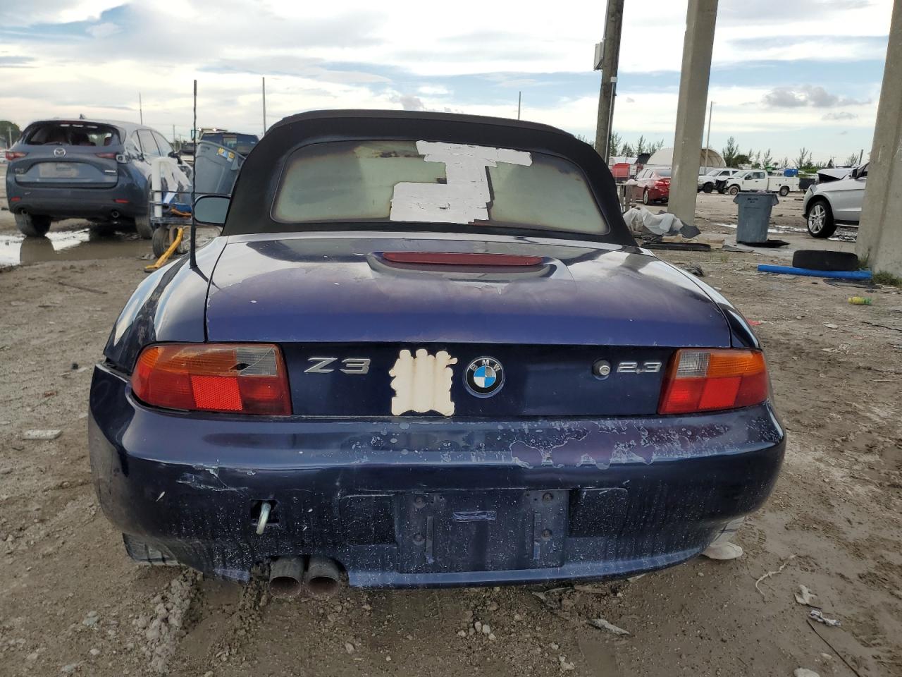 4USCH9332XLF79854 1999 BMW Z3 2.3