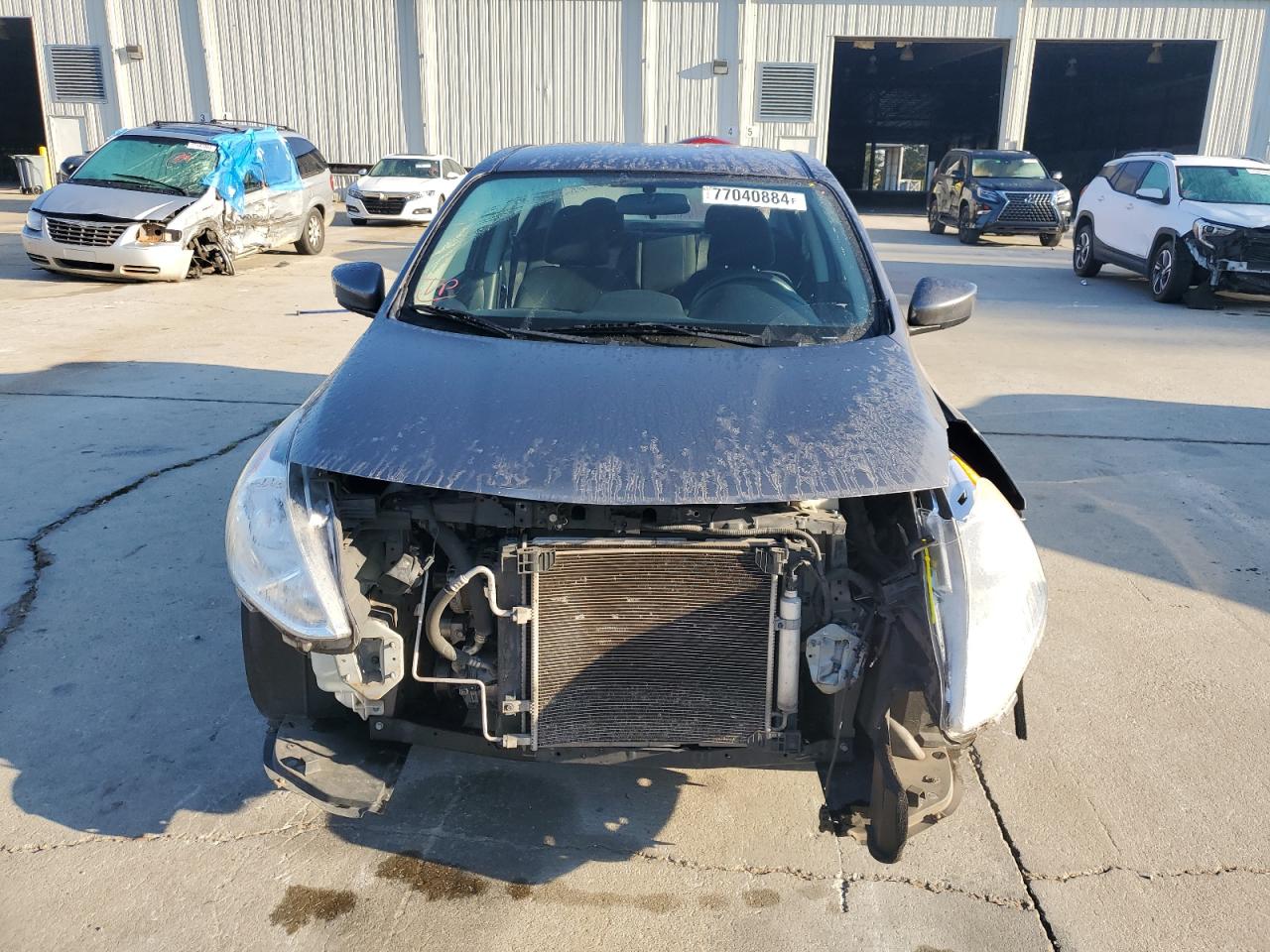 2019 Nissan Versa - Image 5