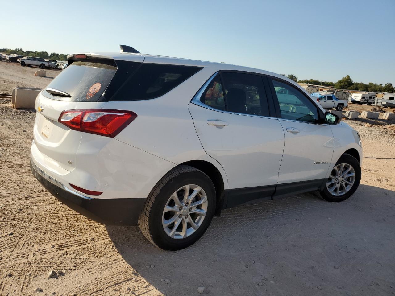 2020 Chevrolet Equinox - Image 3