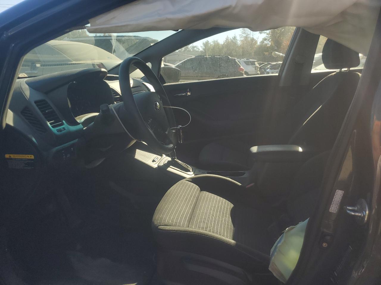 2016 Kia Forte - Image 7