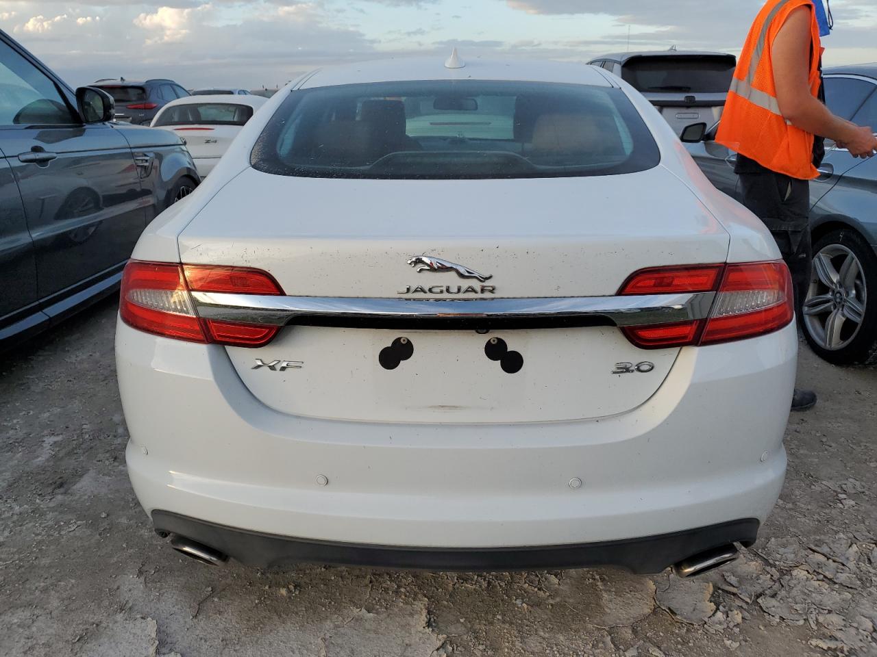 2015 Jaguar Xf 3.0 Sport VIN: SAJWA0F75F8U53389 Lot: 75160684